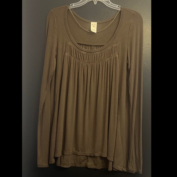 Free People Olive Long-Sleeve Scoop Neck Top - Picture 3 of 6
